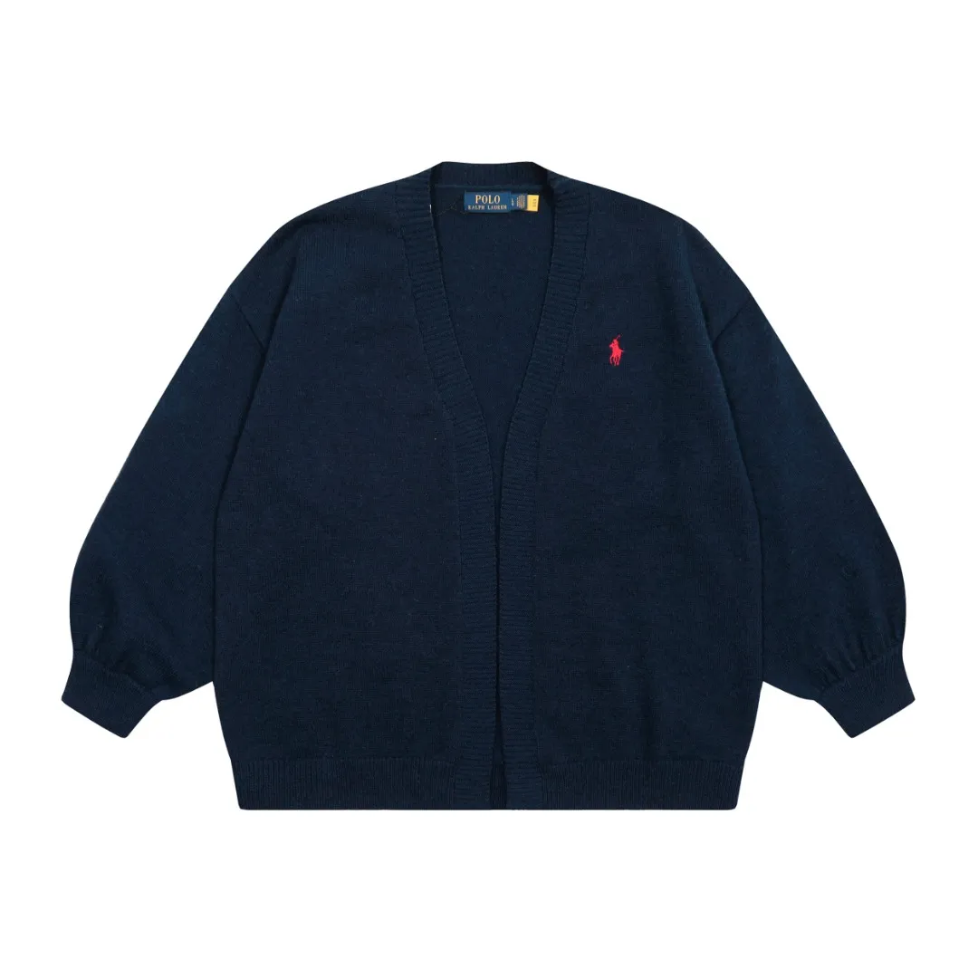 P220 Top quality" Style number: DS016# [Ralph Lauren V-neck solid color pony embroidered logo wool velvet knitted shawl cardigan] ✅Ralph Lauren Lazy‌oversize style basic classic versatile ten-color shawl cardigan ✅Main supplier platform live broadcast Wholesale entities Out of stock will be replenished Not off the shelf ✅ZP quality 1:1 version Can scan the code to enter the GF website Counter quality ✅Details and quality are the only one in Guangzhou. Light luxury wool. Focus on high-end. Cost-effective. Needless to say good quality. ✅Restore the original version. Can wear 190 pounds. Loose, comfortable and stress-free. ✅Loose upper body, oversize and lazy style. Must-have style for goddess ootd. ✅Good-looking clothes are never picky. Recommended for goddess wardrobe. Taro Purple, Light Khaki, Chinese Red, Anchor Red